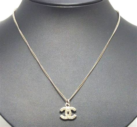 chanel kette cc silber|chanel pre owned schmuck.